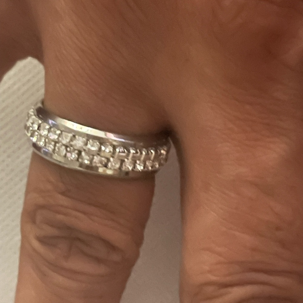 Ring Iced-Out - Picture 2 of 5